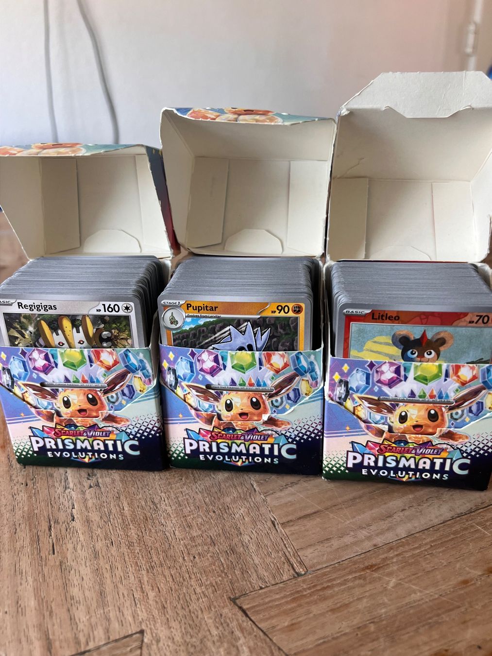 Pokémon Carte collezionabili: Prismatic Evolution Bulk, über 350 Karten, Englisch NM – Nuovo (secondo la descrizione) da Zollikon venduto da inf_l5jd