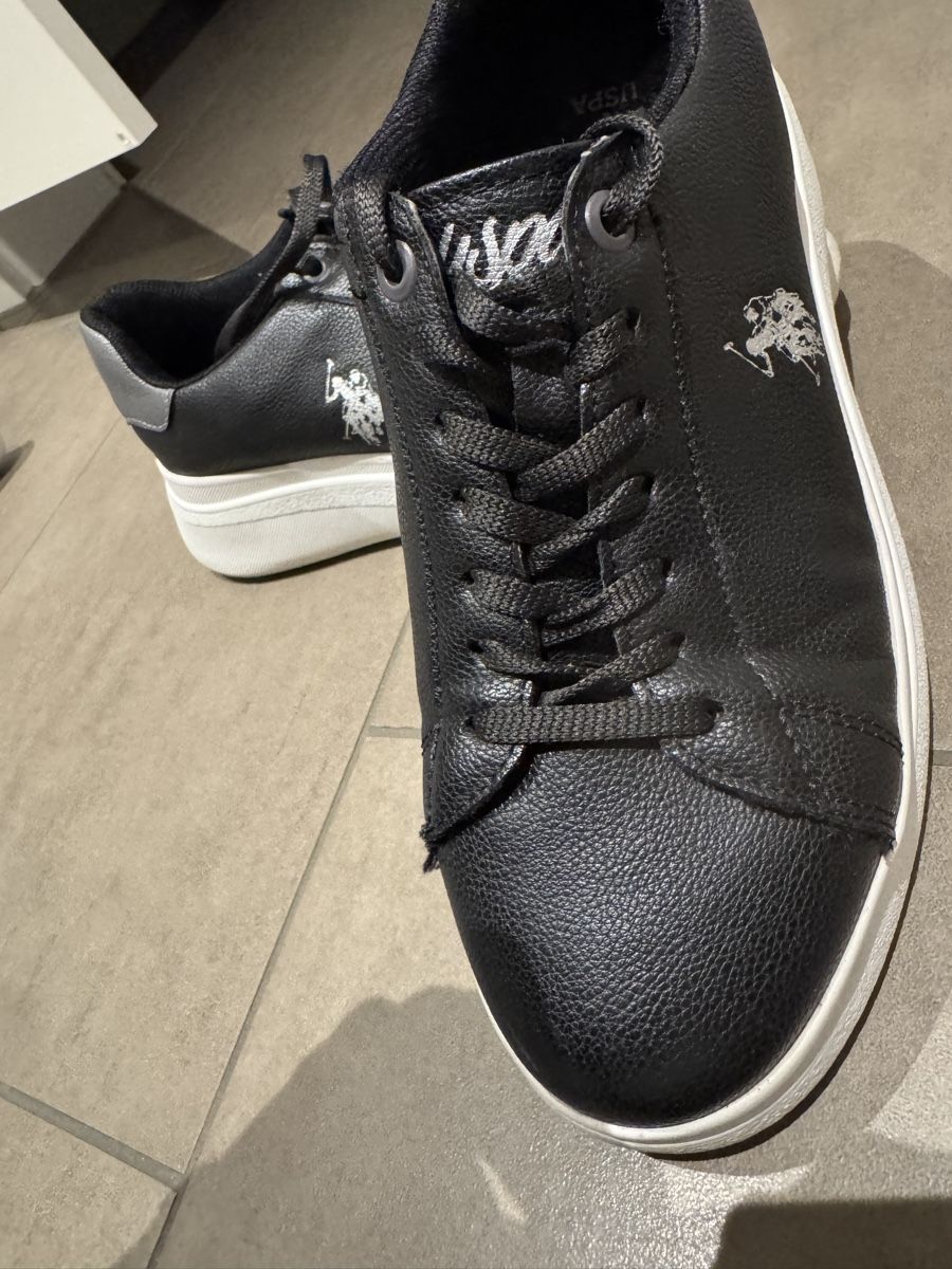 Damenschuhe: Sneaker schwarz (37) – Gebraucht aus Balgach von fad_jb55 1