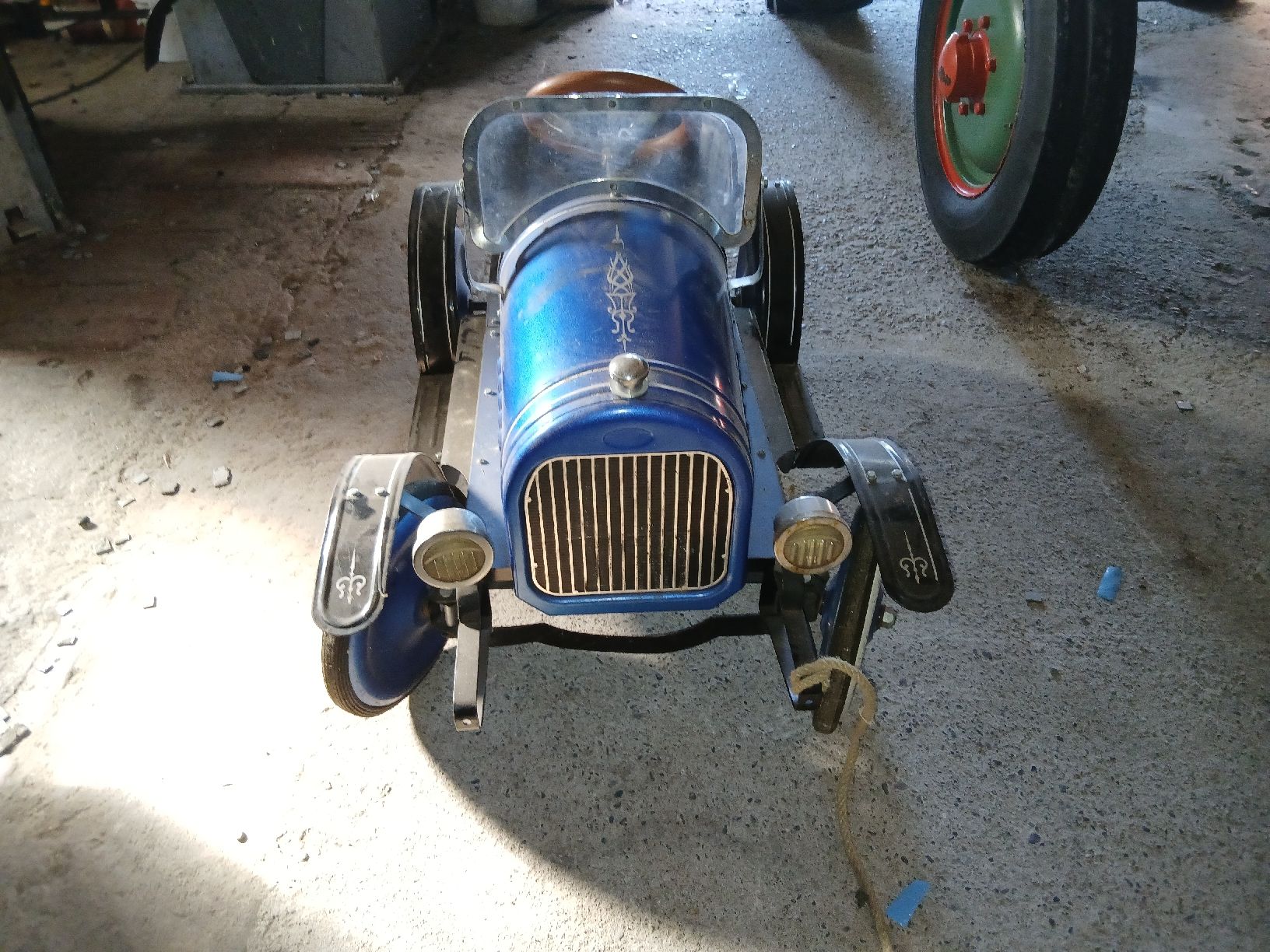 Fahrzeuge für Kinder: oldtimer trettauto – Gebraucht aus Ennetmoos von joy2009 2