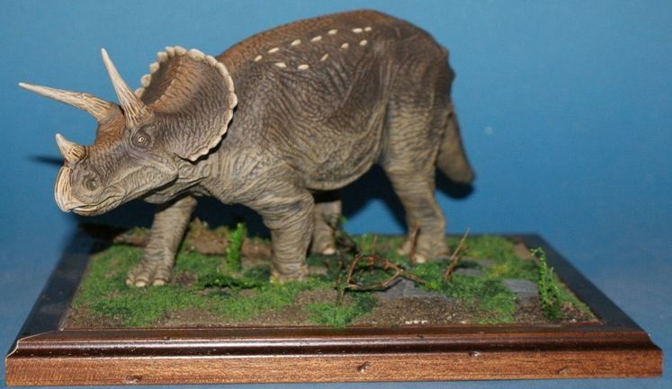 Sculture & Statue: Triceratops 1:35 Kaiyodo – Usato da Selzach venduto da Ataraxus 1
