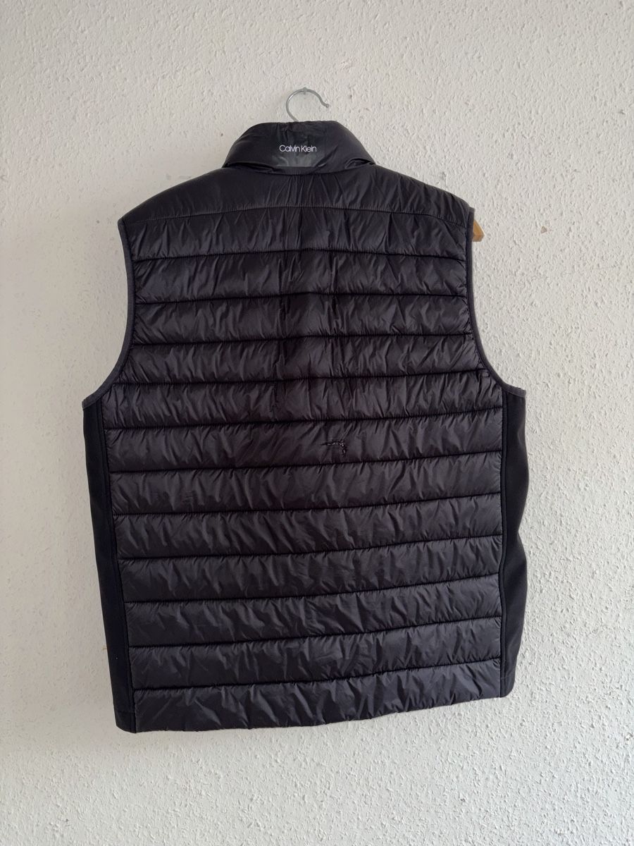 Calvin Klein Gilets & Westen: Calvin Klein Lightweight vest XL – Gebraucht aus Genève von xamime 1