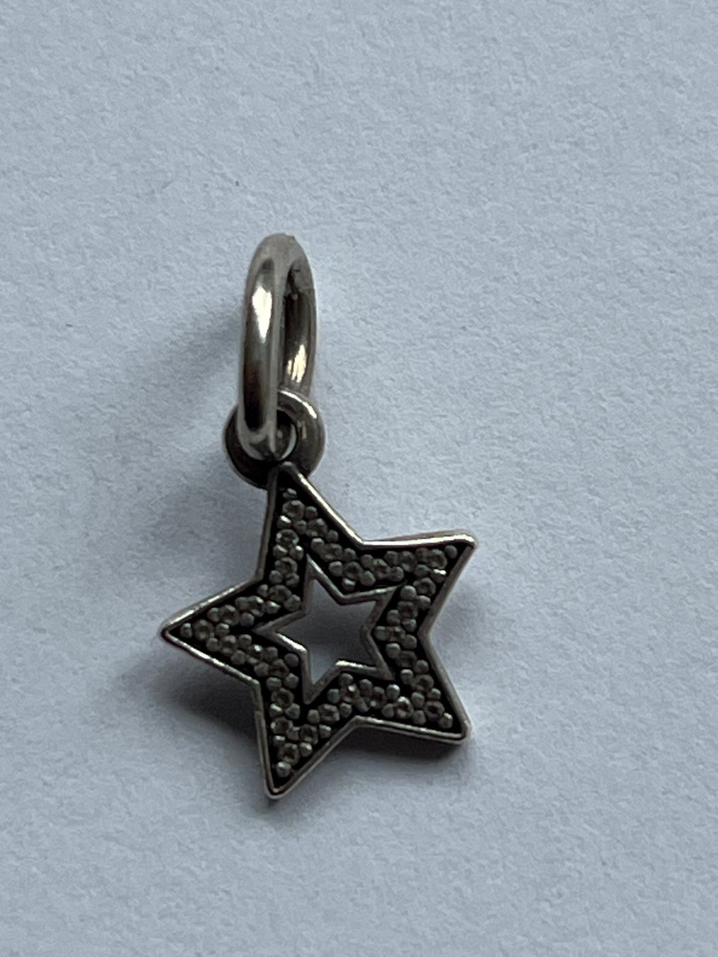 Pandora Anhänger: Pandora Charm Stern – Gebraucht aus Glarus von Kathrin-1988