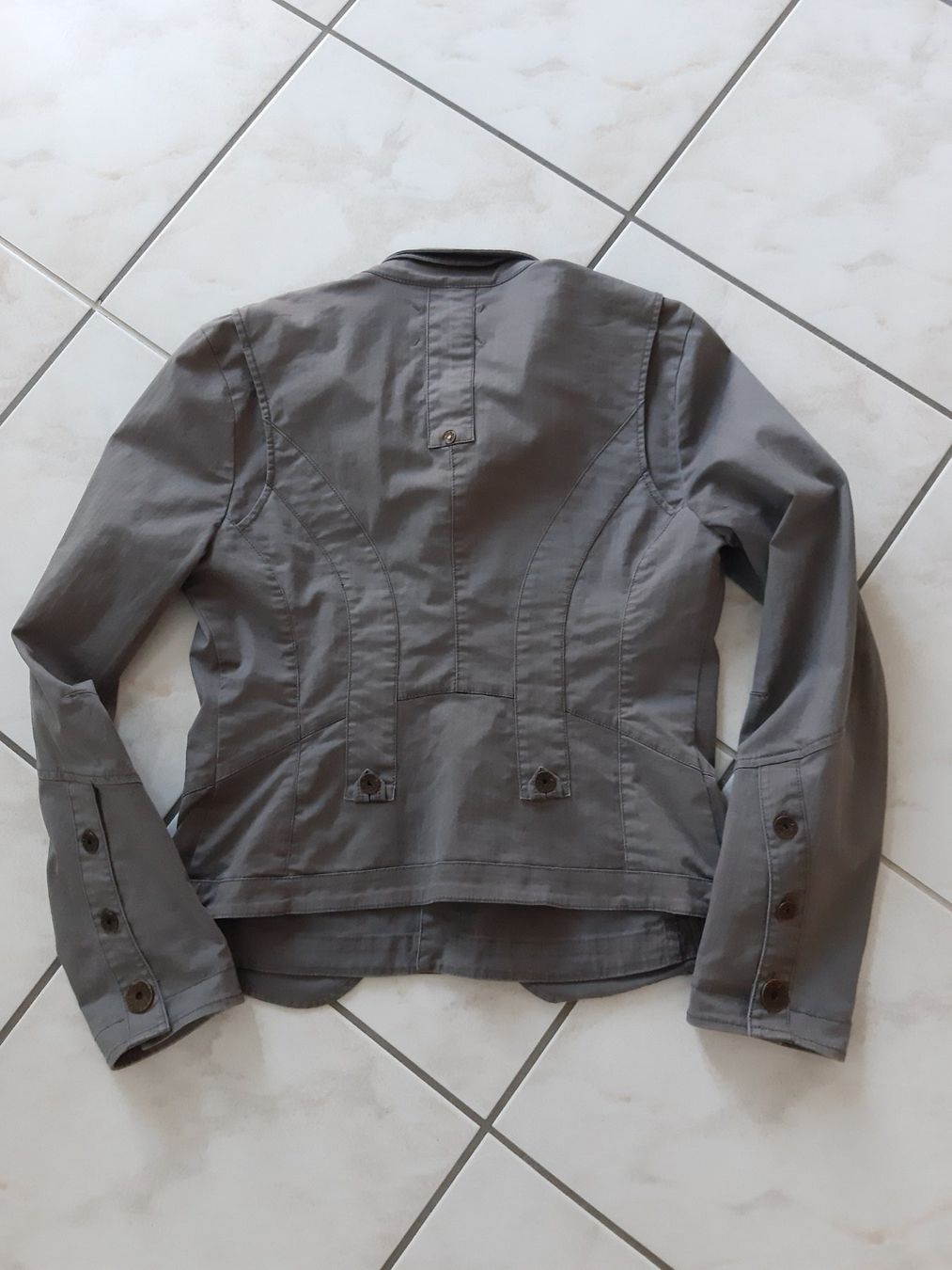 Nile Jacken: Nile Blazer Gr. M – Gebraucht aus Schmitten FR von ReniStern 1