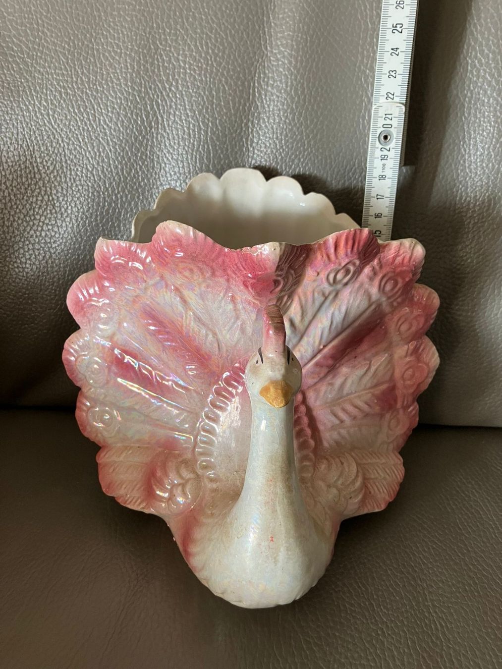 Vasi & Recipienti: Vaso pavone rosa in ceramica – Usato da Melano venduto da H-Sara 1