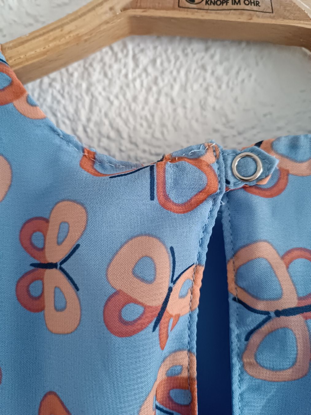 C&A Vestiti & Gonne: Kleid Mädchen Gr 122/128 – Usato da Binz venduto da julijuli 5