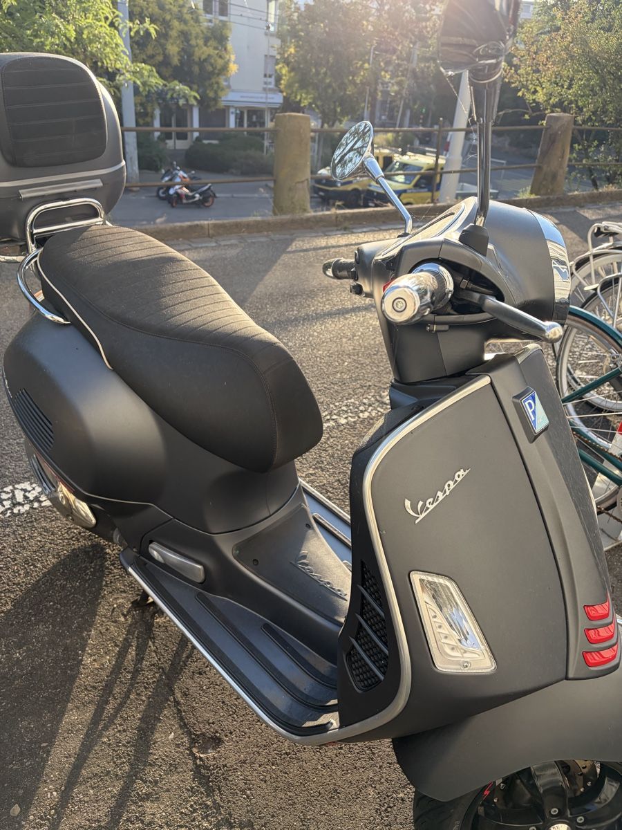 Vespa Scooter: Vespa GTS 300 Super Sport – Usato da Basel venduto da Skrimi 1