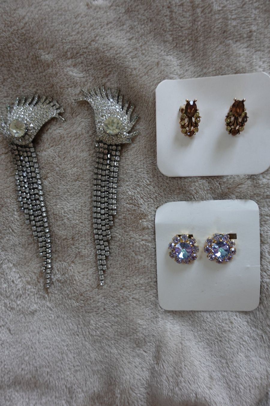 Autres bijoux: 1 schönes 25 teiliges Modeschmuck Set – D'occasion à rorschach par Babsi64 1