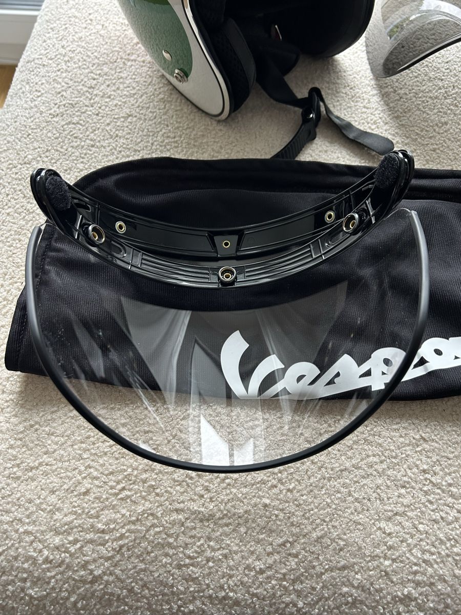 Vespa Caschi & visiere: Neuwertiger Vespa Helm mit 2 Visieren – Nuovo (secondo la descrizione) da Aarau venduto da ri-ca-99 1