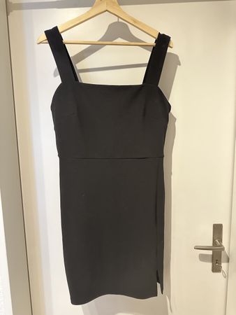 Schickes, kurzes, schwarzes Sommerkleid - Grösse 44
