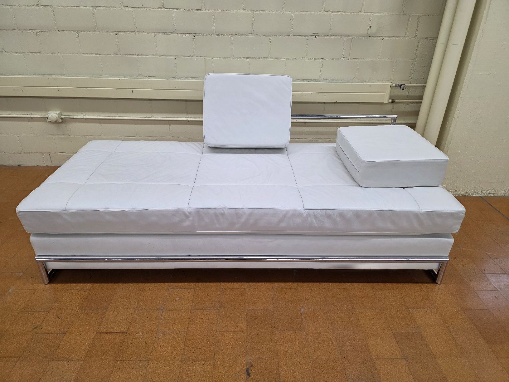 Classicon Divani: Designer Daybed aus Leder Eileen Gray für ClassiCon – Usato da Lichtensteig venduto da UsedINStore 6