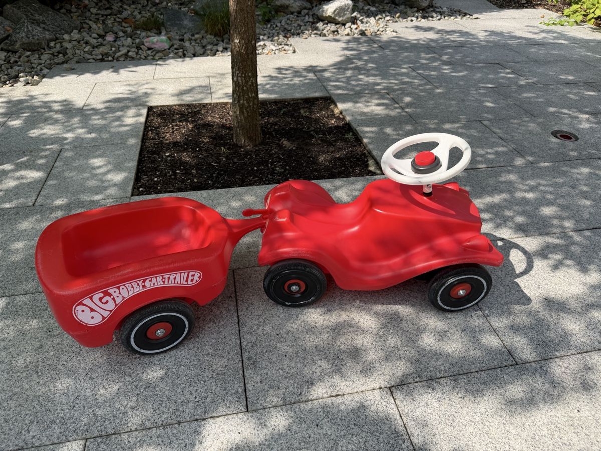 Big Véhicules pour enfants: Bobby Car mit Anhänger – D'occasion à Bremgarten AG par Routsch