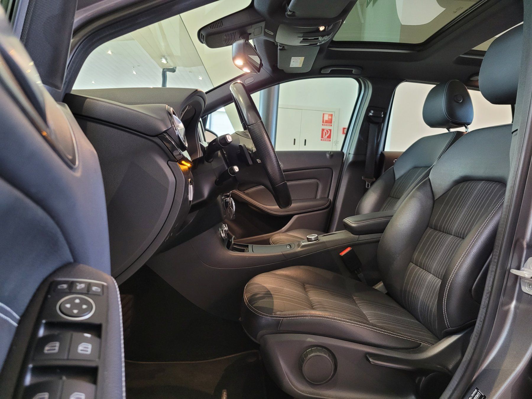Mercedes-Benz Automobili: Mercedes-Benz B 200 – Usato da St. Gallen venduto da HirschAutomobileAG 3