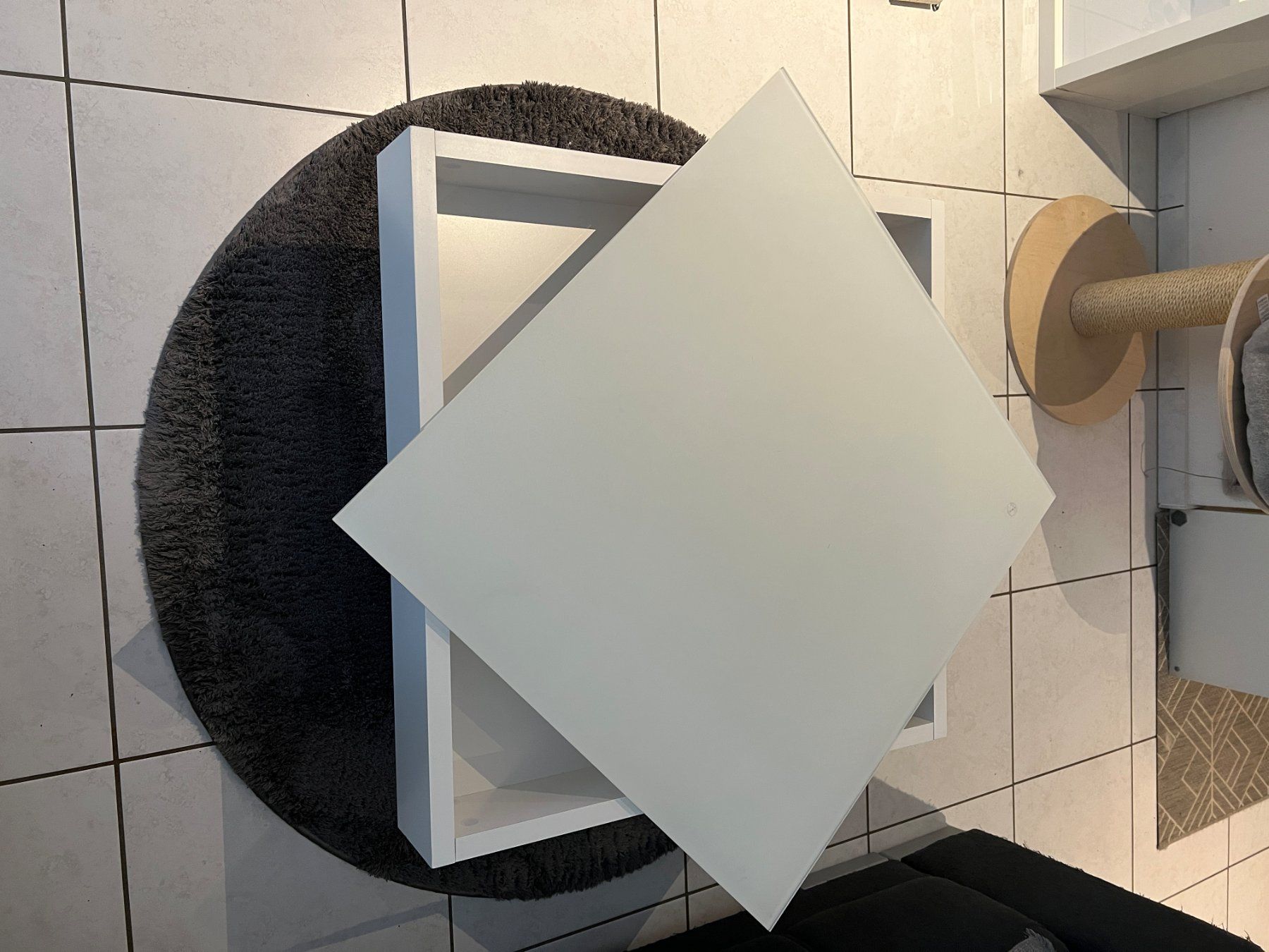 Tables: Couchtisch mit Drehfunktion – D'occasion à Zufikon par kat_w9sv 1