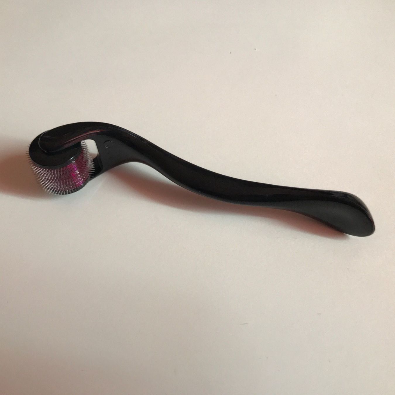 Cura del viso: MICRO-NEEDLING DERMA ROLLER – Nuovo e nell'imballaggio originale da Meilen venduto da Art-design-No1