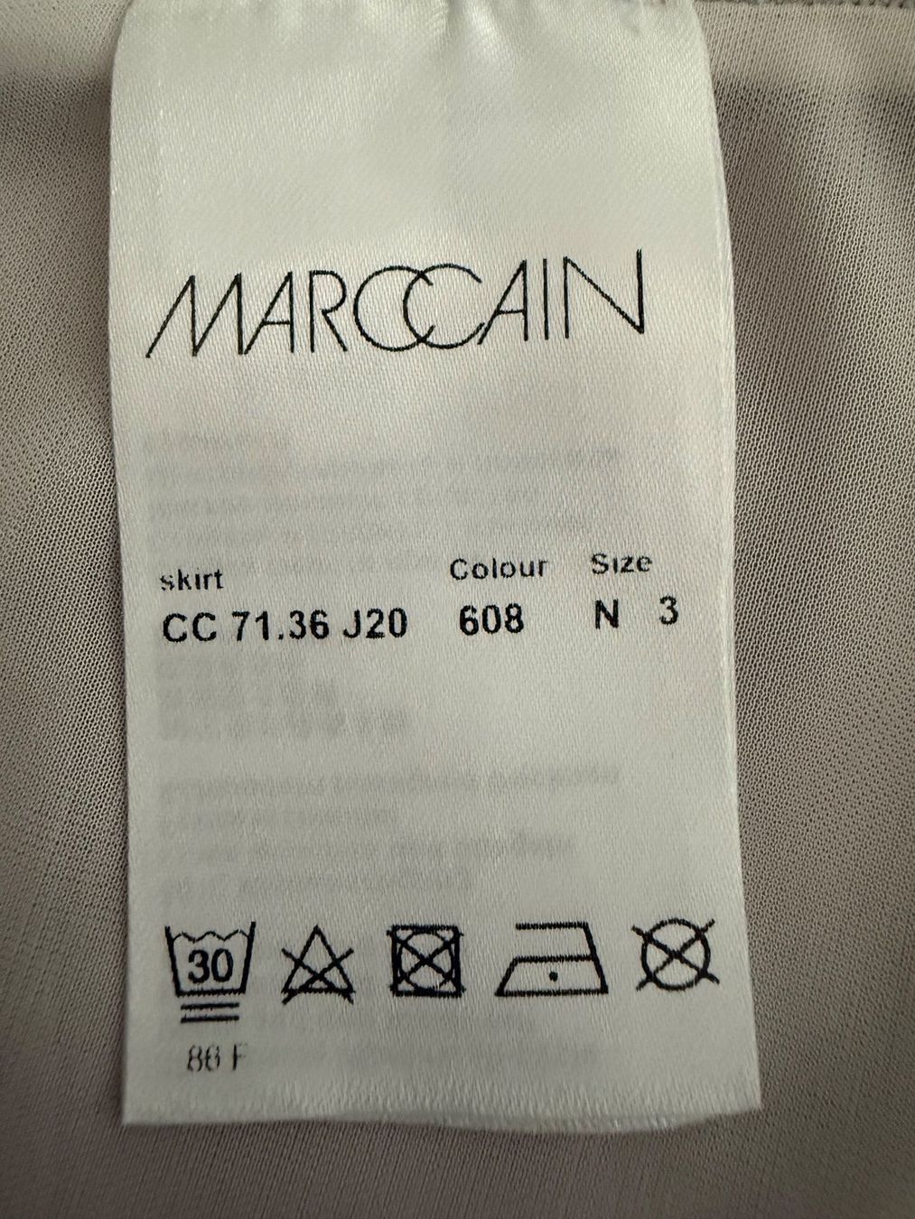 Kostüme: Deux Pièce Marc Cain – Gebraucht aus Emmenbrücke von gui_66yy 4