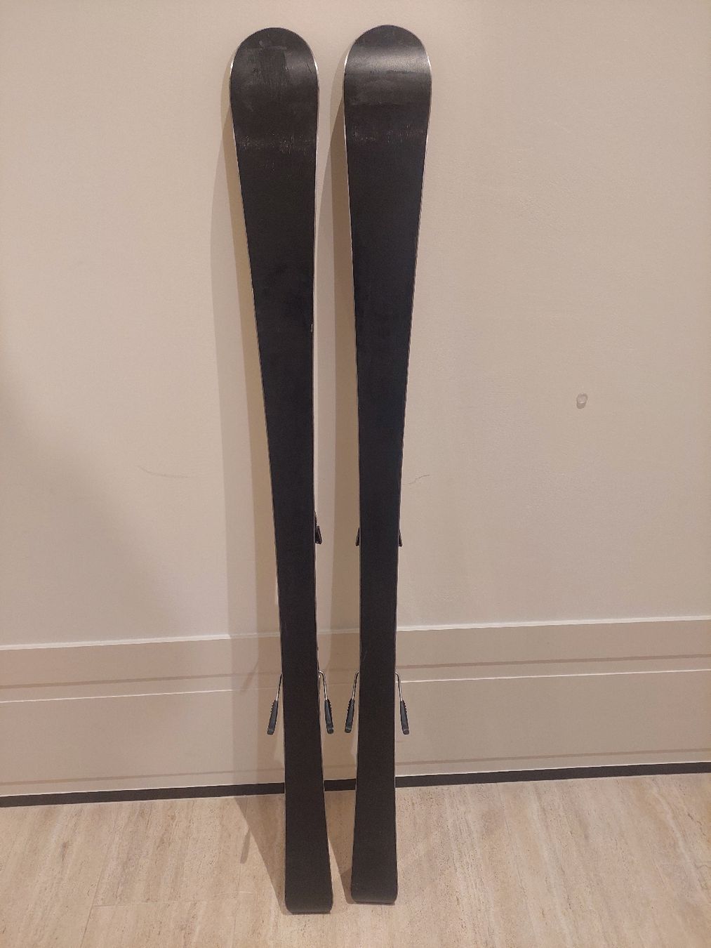 Fischer Sci: Fischer Viron 8.8 Ski, 160cm – Usato da St. Moritz venduto da psina20 1