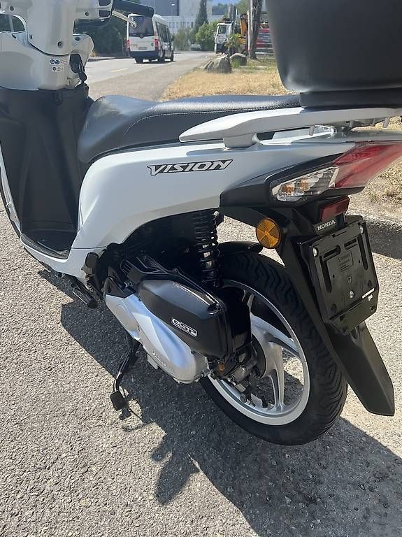 Scooter: HONDA VISION 110cc – Usato da Meyrin venduto da jpsd 4