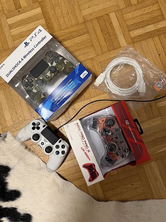 Konsolen: PS4 Mit Extras 3 Controller und HDMI Kabel – Gebraucht aus Arbon von Mero_Az 3