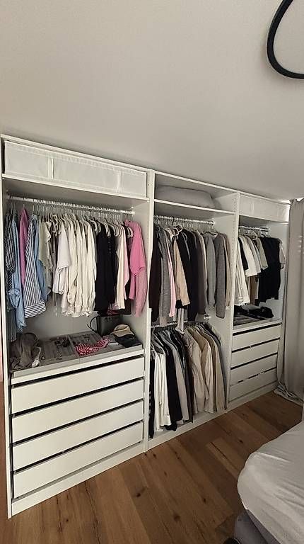 Ikea Armoires: PAX-Schrank 3 Meter – D'occasion à Wetzikon TG par dan_2dyp