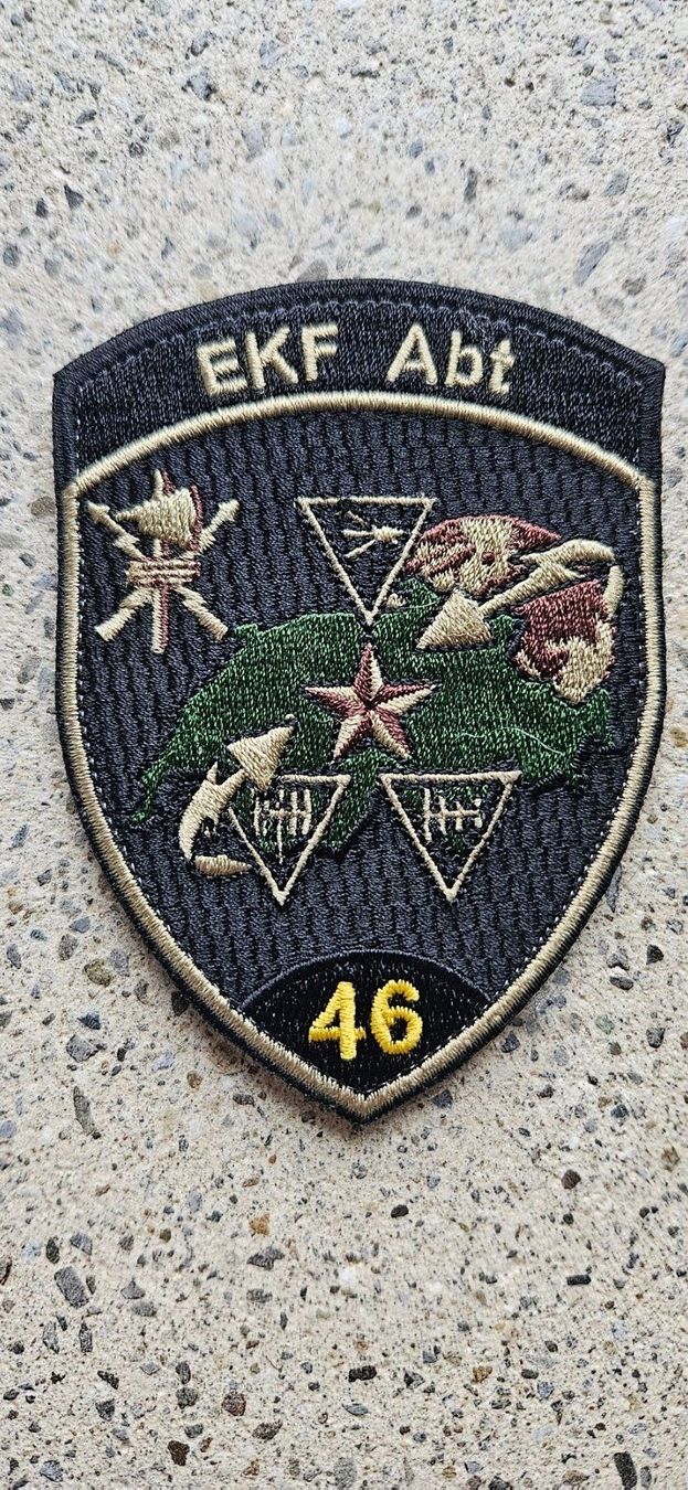 Schweizer Armee Plaketten & Abzeichen: *** Badge mit klett *** – Gebraucht aus Riedholz von fr_sIruP