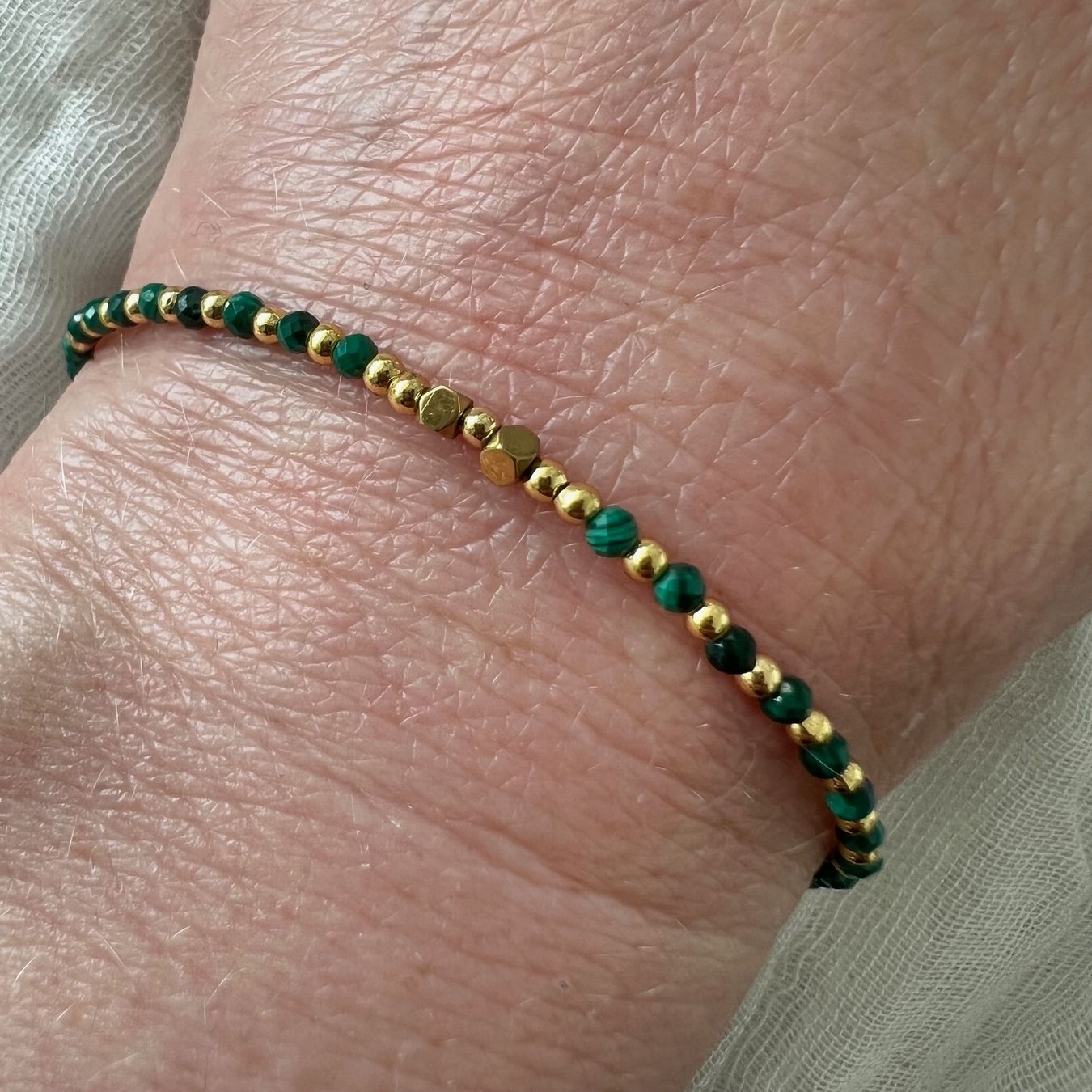 Bracciali & Braccialetti: Bracelet en malachite véritable – Nuovo e nell'imballaggio originale da Pully venduto da sunaddict 1