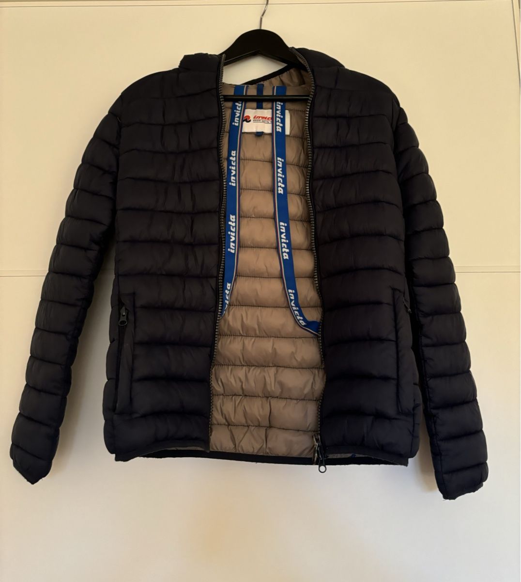 Invicta Jacken: Invicta Daunenjacke, Winterjacke, Navyblau – Gebraucht aus Männedorf von giu_wm6d 1