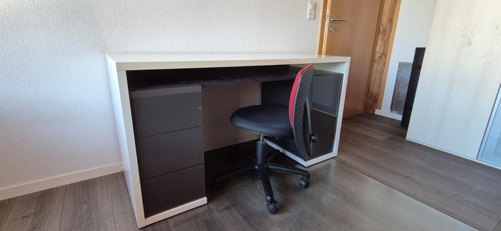 Stühle: Kinderbürostuhl – Gebraucht aus Glarus von jka_c8yr 1