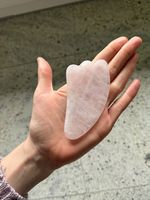 Neuwertig & hochwertig- Rosenquarz Gua Sha -für straffe Haut