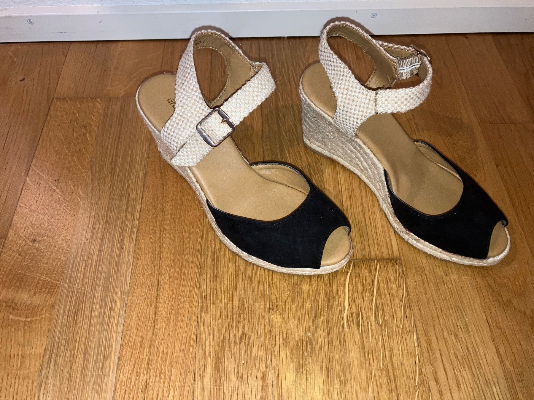 Scarpe da donna: Sommer-Damenschuhen, Grösse 36 – Usato da Zürich venduto da Dudu2020 3