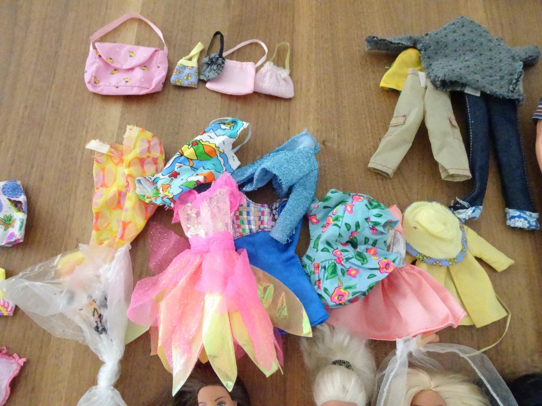 Giocattoli: Barbie Sammlung mit viel Zubehör – Usato da Muotathal venduto da Imanu04 3