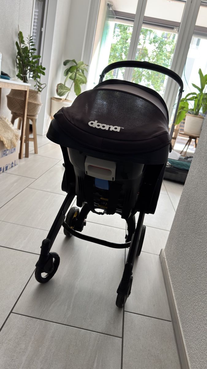 Carrozzine: Doona Autositz & Kinderwagen inkl. Zubehör – Usato da Wallisellen venduto da MicsN 2