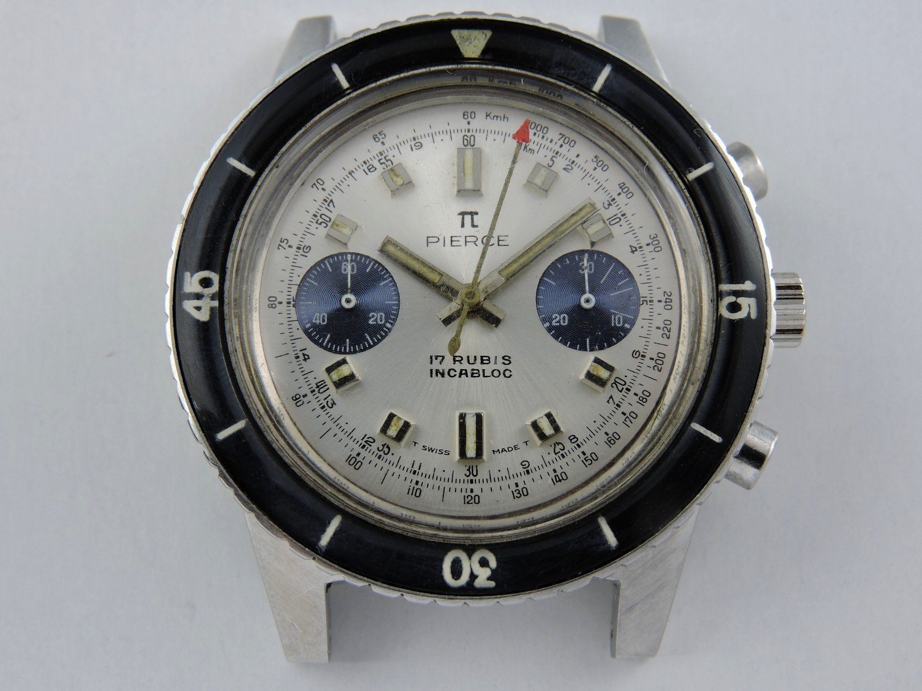 Uhren: 1960 Pierce Diver Chronograph - Bakelite Bezel, Valjoux 7733 – Gebraucht aus Bern von Vintage-Oyster 3