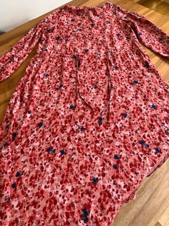 ESPRIT traumhaftes Blütenkleid Maxikleid Oversize Gr. 34