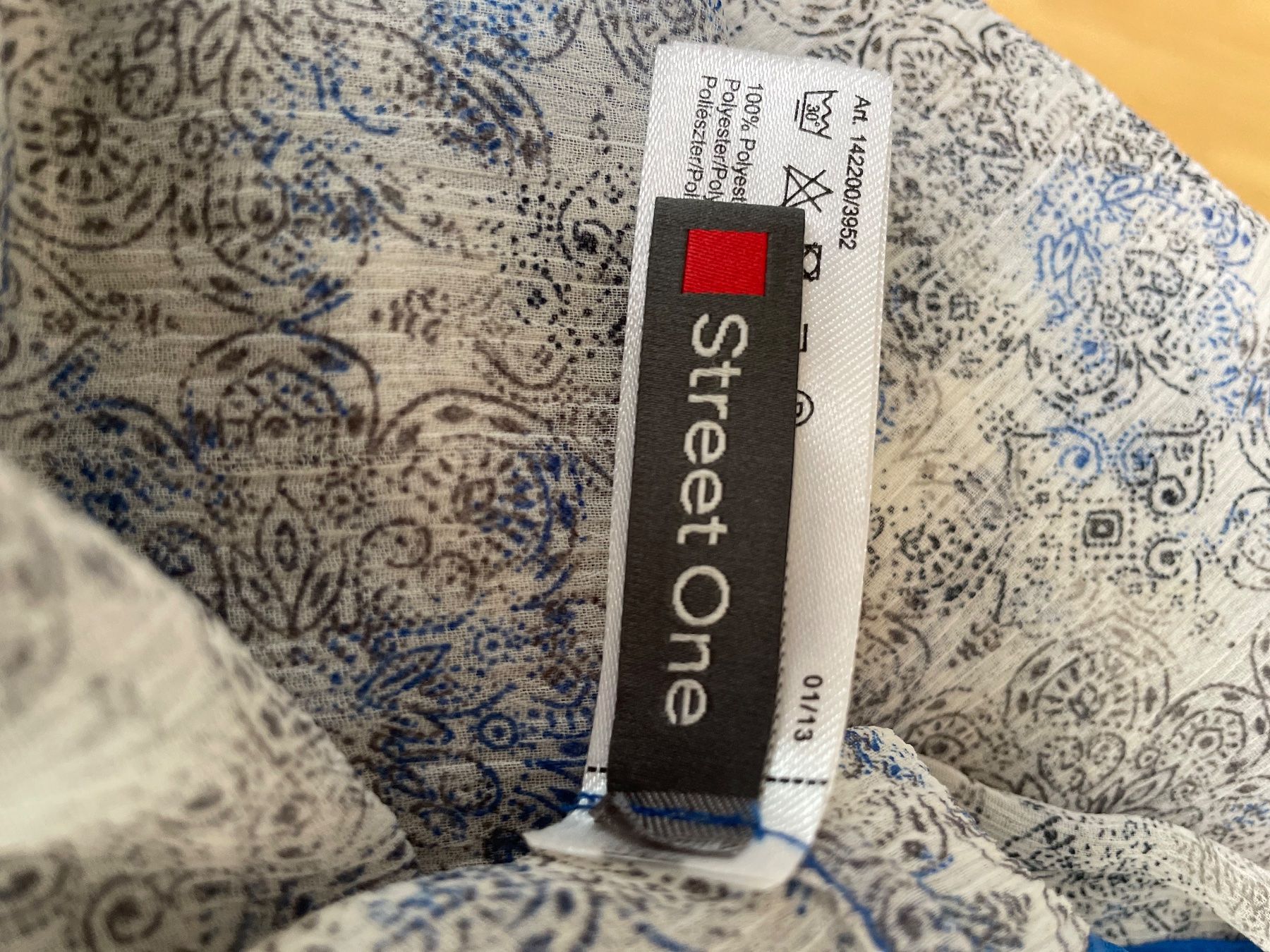 Foulards, Tücher & Schals: Schall Loop – Gebraucht aus Beromünster von Moritz0112 2