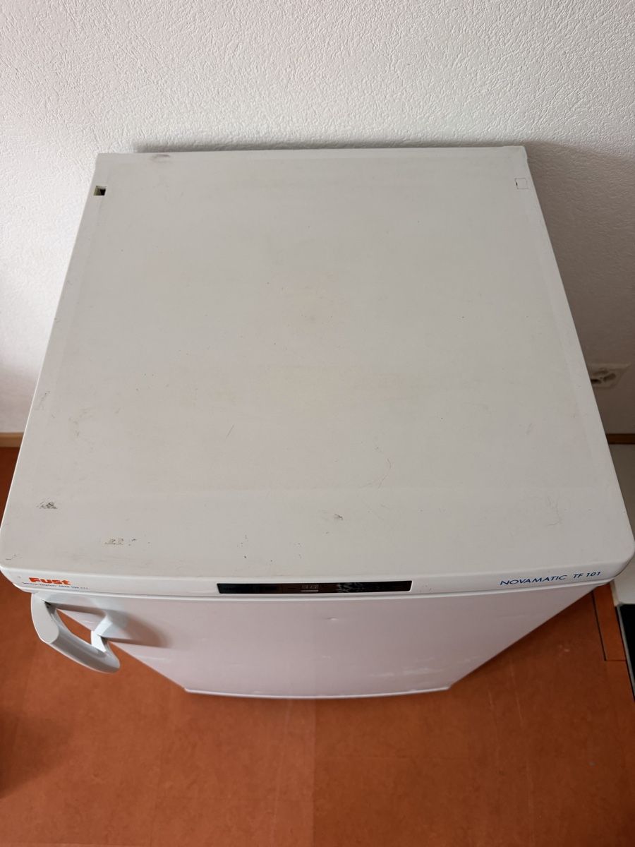 Congelatori: Gefrierschrank Fust Novomatic TF 101 – Usato da Gwatt (Thun) venduto da Glahad 2