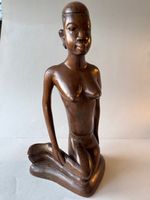 Holzfigur Frau