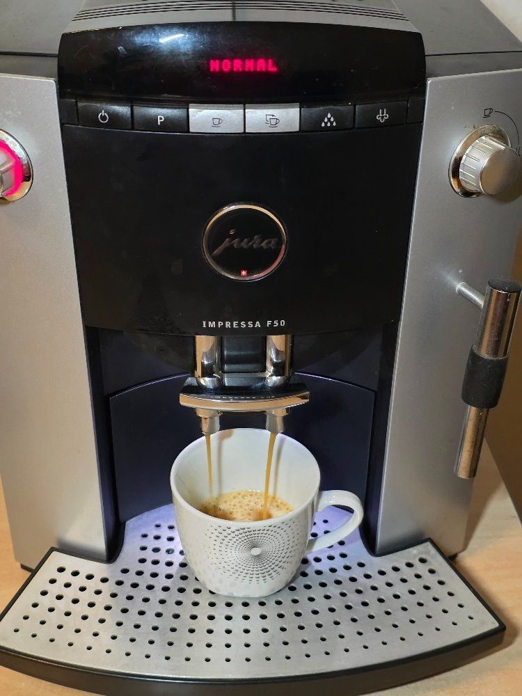 Jura Kaffeemaschinen & Espressomaschinen: Jura F50 – Gebraucht aus Zürich von mimi_zh 3