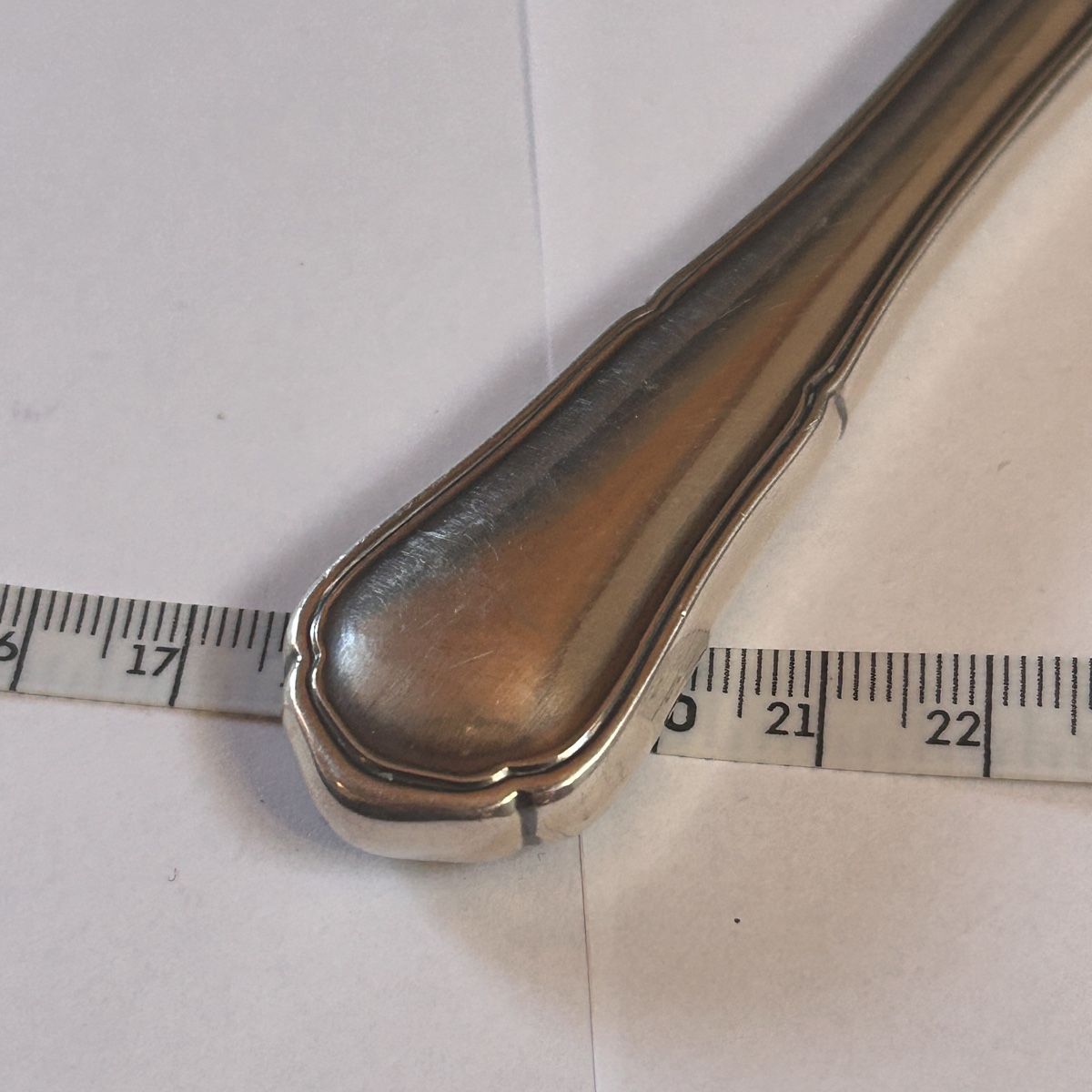 Jezler Posate: La suisse jezler 20cm Tafelmesser – Usato da Basel venduto da bellespirit