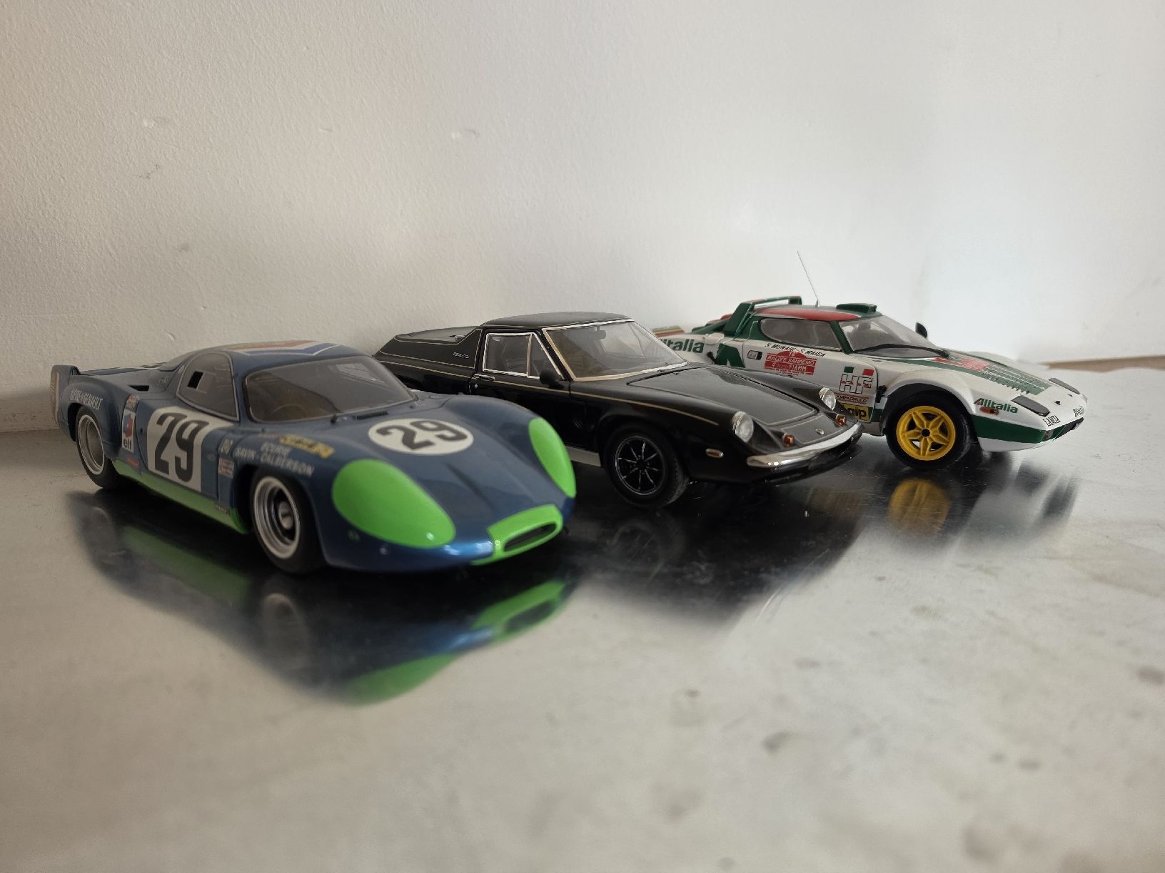 Modellini d'auto: Model Autos 1:18 – Difettoso da zürich venduto da val_yr8v 1