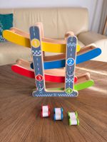 Hape Flickflack-Rennbahn aus Holz mit 3 Autos 🚗