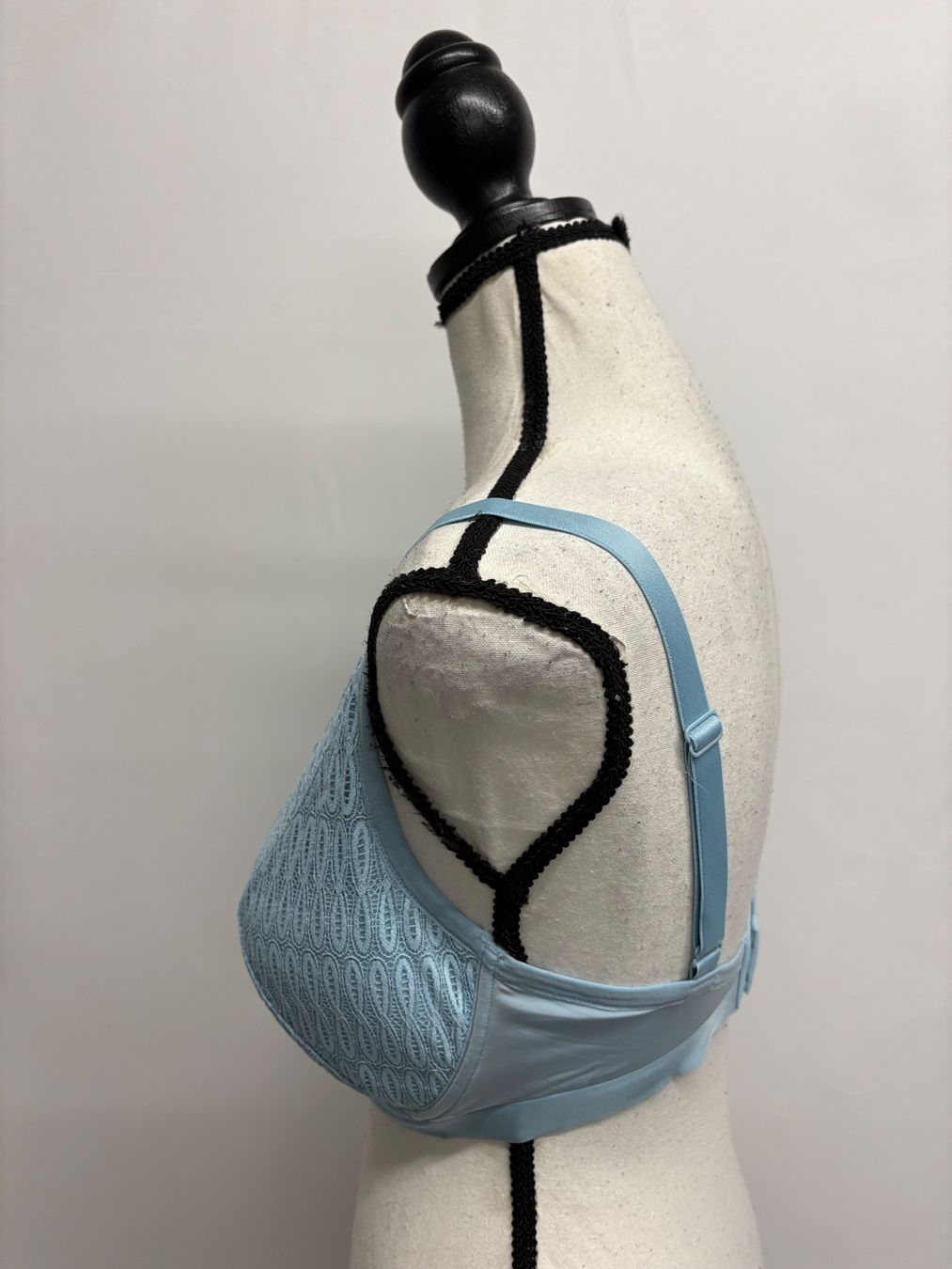 Triumph Altra biancheria intima: Triumph BH mit Spitze Aura Spotlight 75F blau hellblau – Nuovo (secondo la descrizione) da Regensdorf venduto da secondchancefashion 3