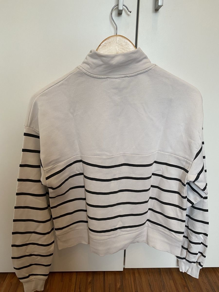 Stradivarius Maglioni & Felpe: Pull sweat zippé Stradivarius rayé blanc/noir, S – Usato da Aigle venduto da Celina28 1