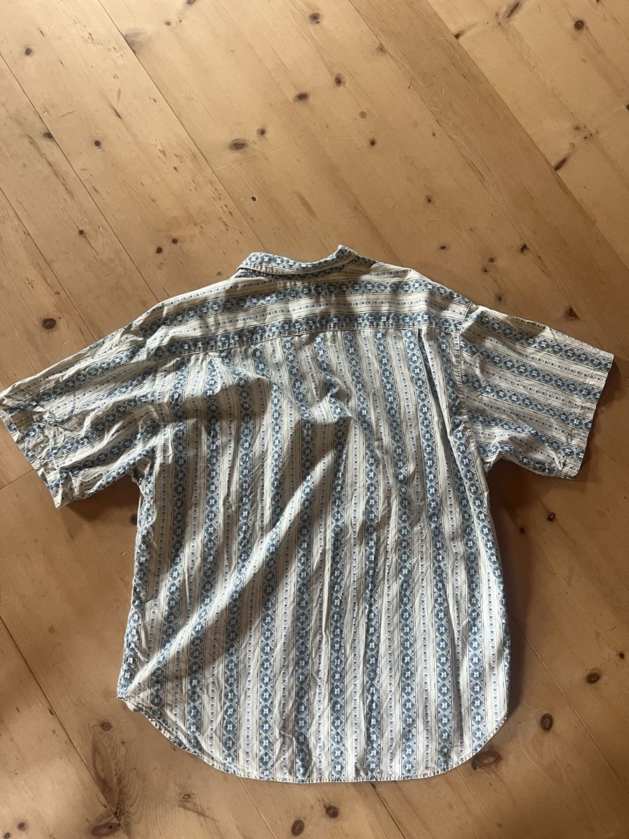 Guess Chemises: Guess XL Shirt Vintage – D'occasion à Gockhausen par Turmfalken 2