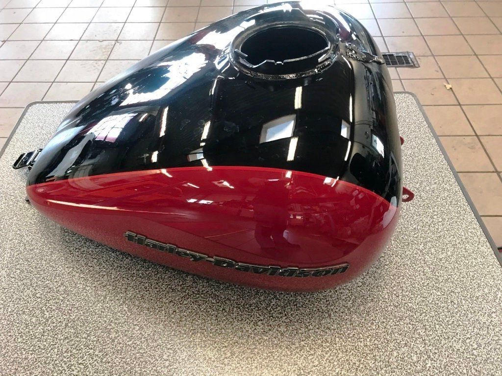 Harley-Davidson Sonstiges Fahrzeugzubehör: Harley Tank Touring 2021 – Gebraucht aus Spreitenbach von GerrySwiss 2