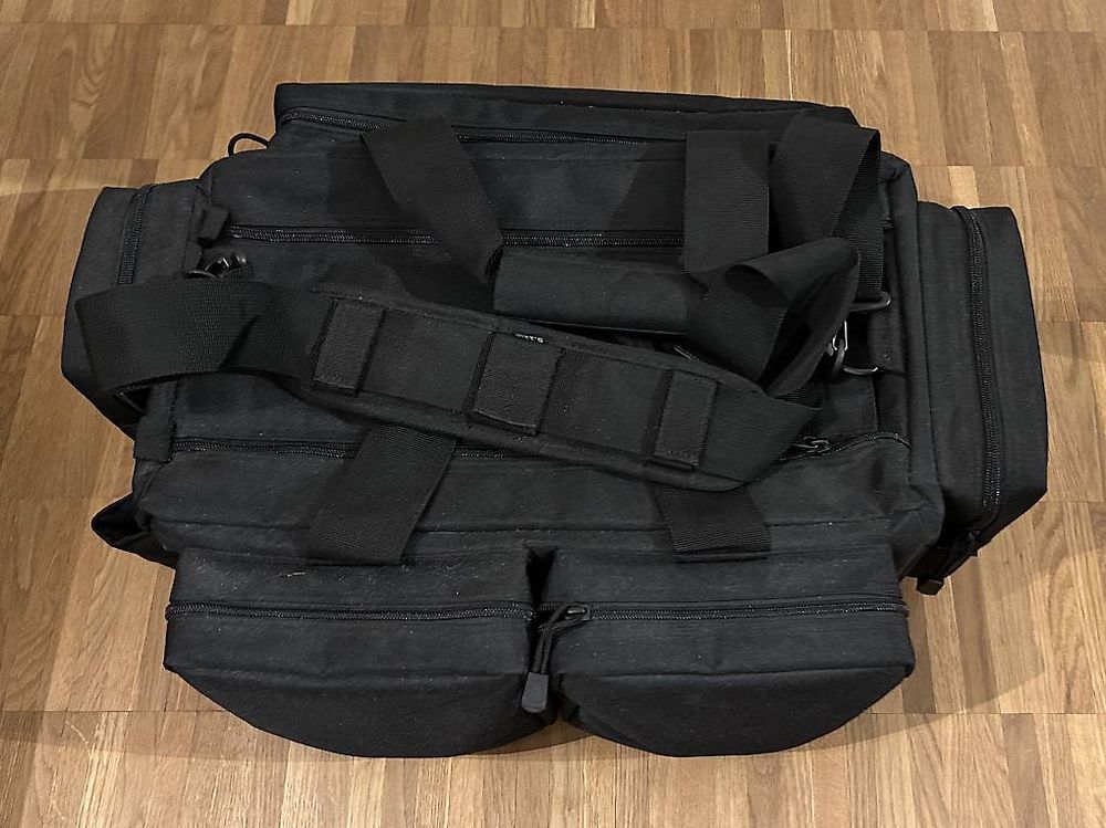 Borse: Sac de tir avec poche à douilles et munitions – Usato da Le Locle venduto da Olive78