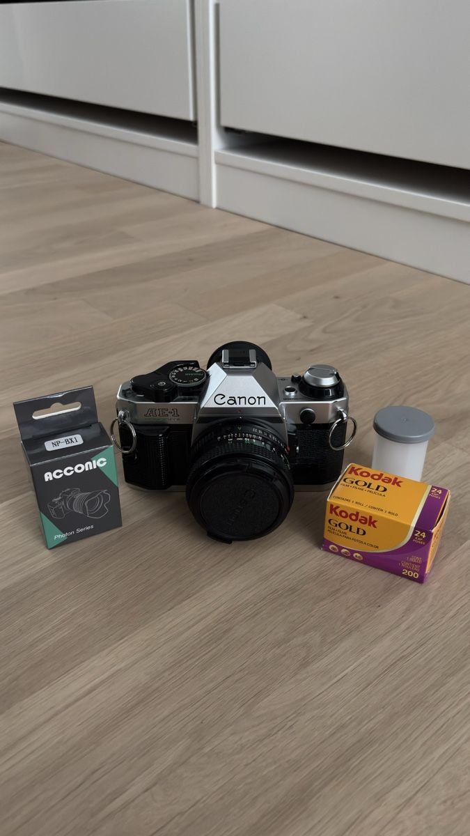 Canon Appareil photo: Canon AE-1 Program Analogkamera mit Zubehör – D'occasion à Güttingen par michellebauer
