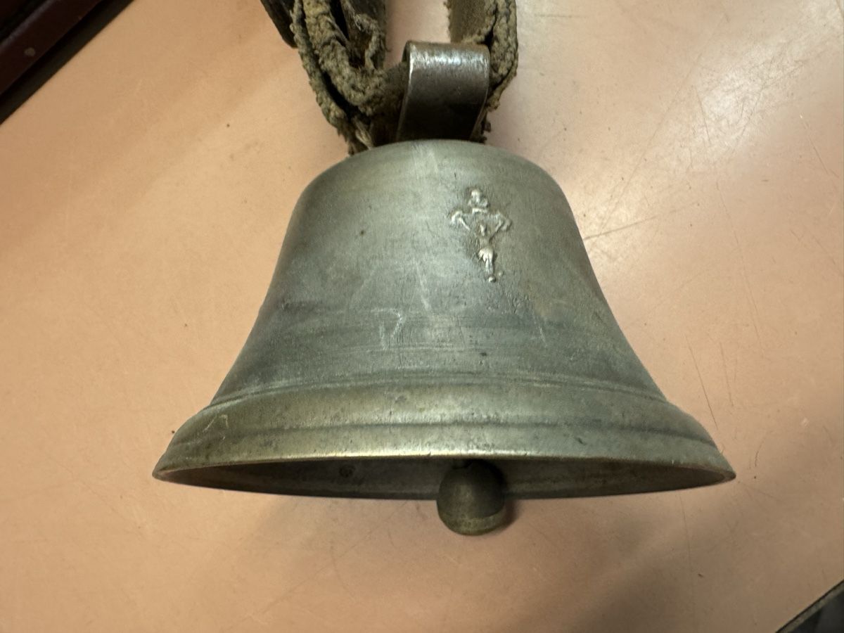 Campanacci mucche: Glocke mit Inizialen verziert  – Usato da Chur venduto da Meriva0 4