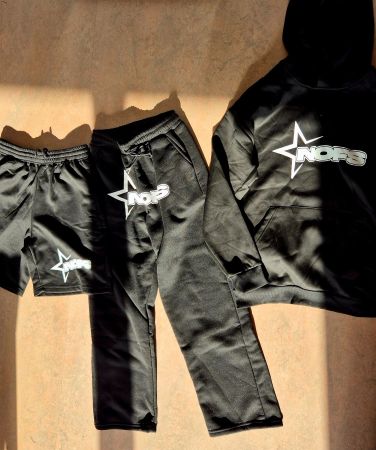 3 TEILE HOSE JACKE SHORTS S 36 NOFS SWEATJACKE TRAINER TOP