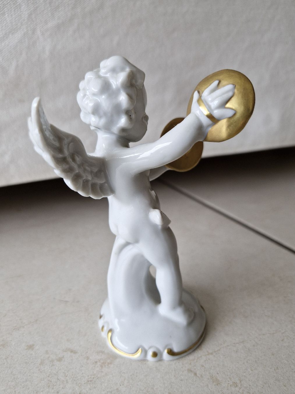 Statuette: Statuetta in porcellana con putto – Usato da Giubiasco venduto da bar_r9hz 1