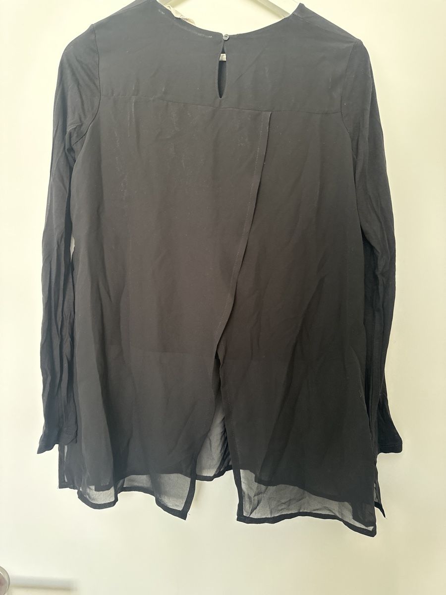 Blusen: Schwarze Bluse mit Rückenausschnitt Gr. XS – Neu (gemäss Beschreibung) aus Rheineck von sam_9m27 1